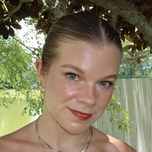 Sarah Baus Headshot 3 of 7