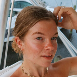 Sarah Baus Headshot 4 of 7