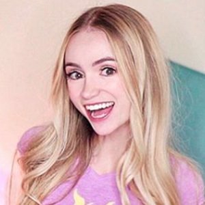 Sarah Ingle Headshot