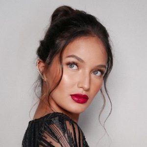 Sarah Lahbati Headshot 4 of 10