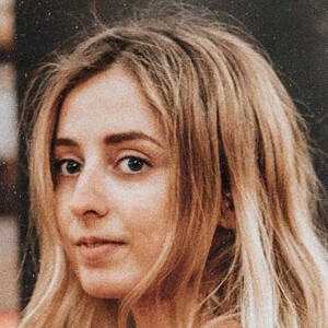Sarah Mantelin Headshot