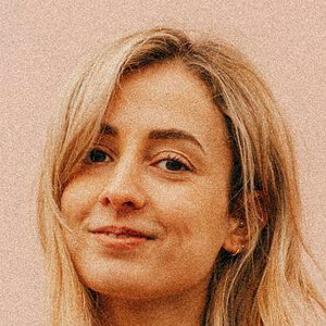 Sarah Mantelin Headshot
