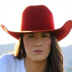 Sarah Parlee Headshot 4 of 6