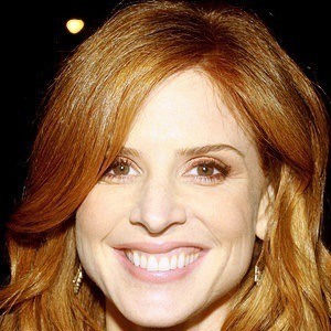 Sarah Rafferty Headshot 6 of 9