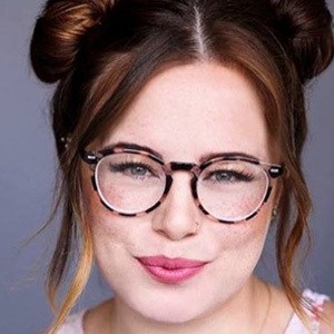 Sarah Whittle Headshot 3 of 10