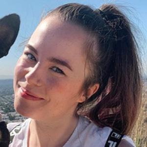Sarah Whittle Headshot 4 of 10