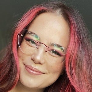 Sarah Whittle Headshot 8 of 10