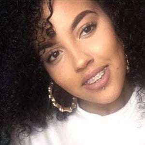 Sassi Simmonds Bio Facts Family Famous Birthdays