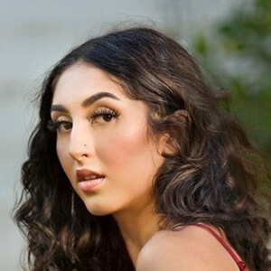 savvylatinaaa Headshot 2 of 4