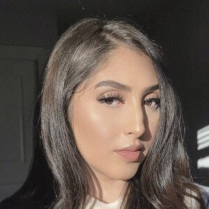 savvylatinaaa Headshot 4 of 4