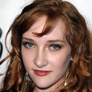Scarlett Pomers - Bio, Family, Trivia | Famous Birthdays