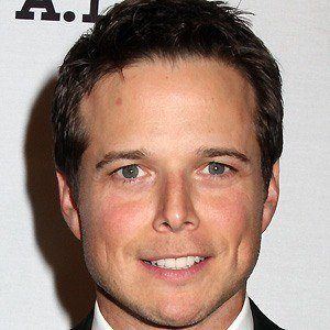 Scott Wolf Headshot 7 of 10