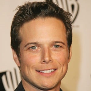 Scott Wolf Headshot 10 of 10