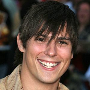 Sean Faris Headshot 6 of 10