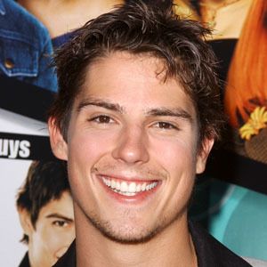 Sean Faris Headshot 9 of 10