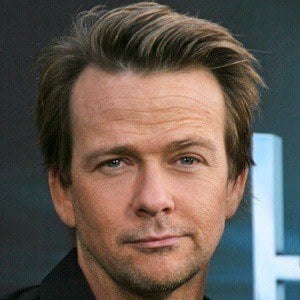 Sean Patrick Flanery Headshot 2 of 10