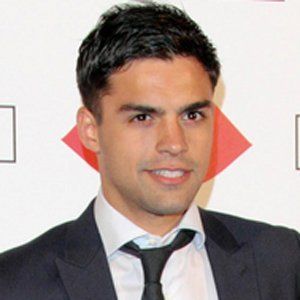 Sean Teale Headshot 8 of 10