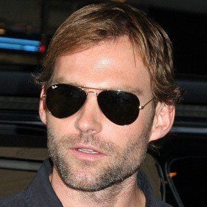 Seann William Scott Headshot 6 of 10