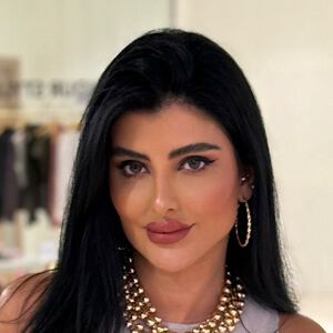 searina Headshot 5 of 6