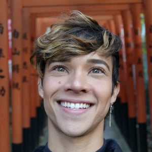 Sebas Tames Headshot 4 of 6