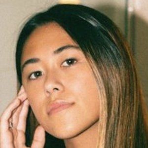 See.en.uh Headshot 7 of 10