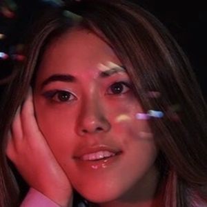 See.en.uh Headshot 8 of 10