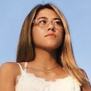 See.en.uh Headshot 9 of 10