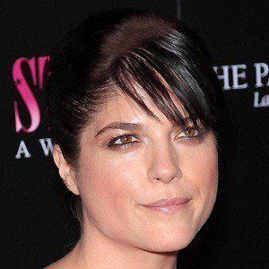 Selma Blair Headshot 5 of 10