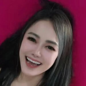 Seraphina Genesis Headshot 6 of 9