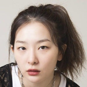 Seulgi Headshot 7 of 10