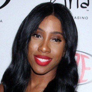 Sevyn Streeter Headshot 7 of 10