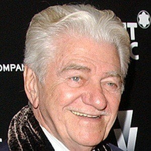 Seymour Cassel Headshot 2 of 5