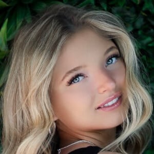Shae Smolik Headshot 2 of 8