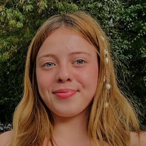 Shaiel Luciana Headshot 5 of 6