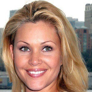 Shanna Moakler Headshot 6 of 10