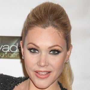 Shanna Moakler Headshot 8 of 10