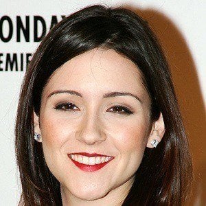 Shannon Woodward Headshot 7 of 10