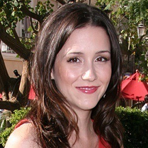 Shannon Woodward Headshot 8 of 10