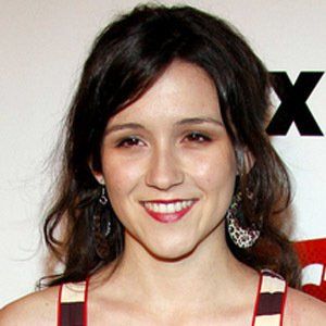 Shannon Woodward at age 23