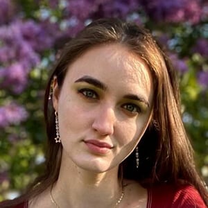Shannon Marie Headshot 4 of 8