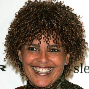 Shari Belafonte Headshot 4 of 5