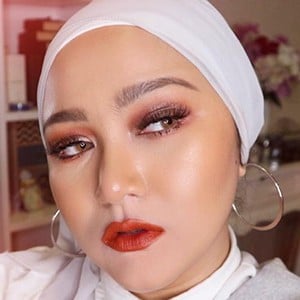 Shazreeyana Shukri Headshot 2 of 6