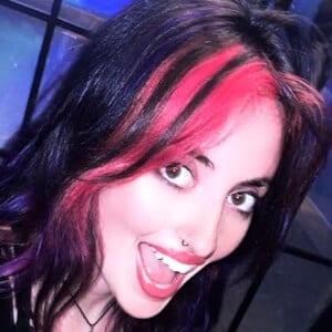 She’s Madeline Headshot 2 of 5