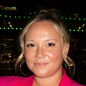 Shelli Enright Headshot 5 of 6