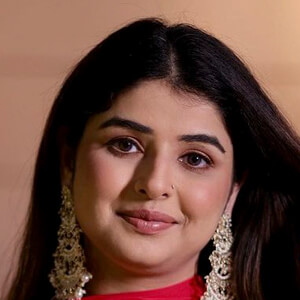 Shilpa Khatwani Headshot 3 of 7