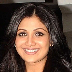 Shilpa Shetty Headshot 5 of 5