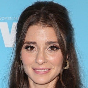 Shiri Appleby Headshot 6 of 7