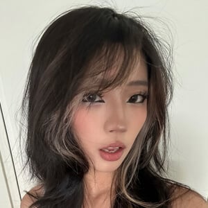 Shirley Pun Headshot 9 of 9