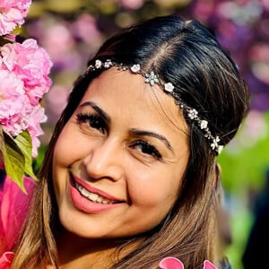Shivani Kalra Headshot 14 of 17