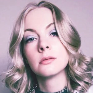 ShiverMeTingles Headshot 9 of 10